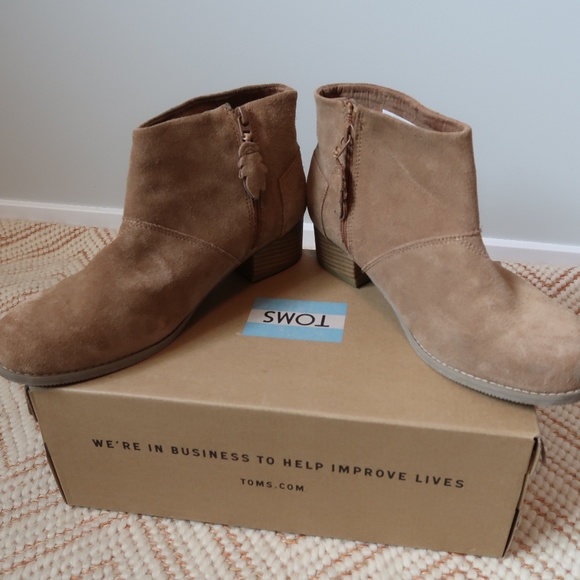 TOMS Leila Toffee Suede Booties Youth Size 6 - Picture 2 of 5
